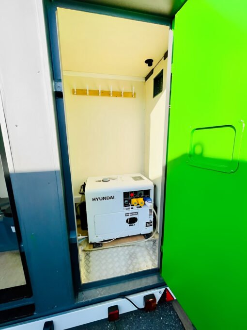 12 x 7.5ft Towable Mobile Welfare Unit With Diesel Generator - Image 6