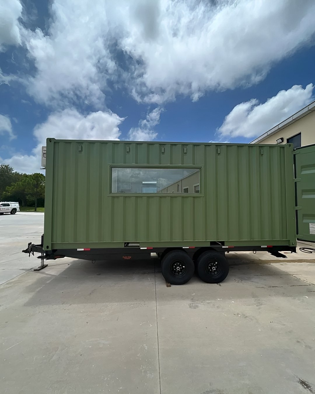 20ft x 8ft Portable Container House On Wheels
