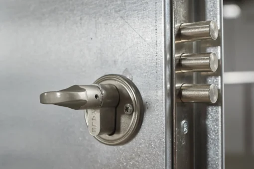 (2m) Flat Pack Metal Store - Image 4