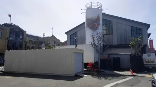 30ft Shipping Container With Roll-Up Door - Image 4