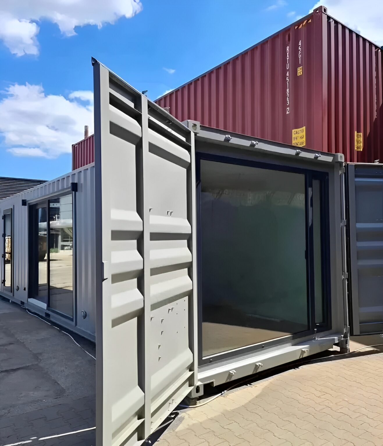 Custom 40ft Shipping Container House - Fortress containers