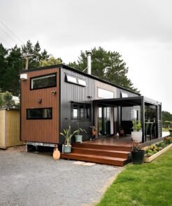 Luxury 40ft prefab container house with easy-folding sandwich panels.
